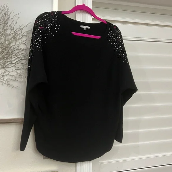 Black Sweater with Studded Shoulders Vila Milano, size M. - Picture 1 of 4